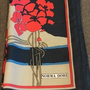 Norma Dori Scarf
